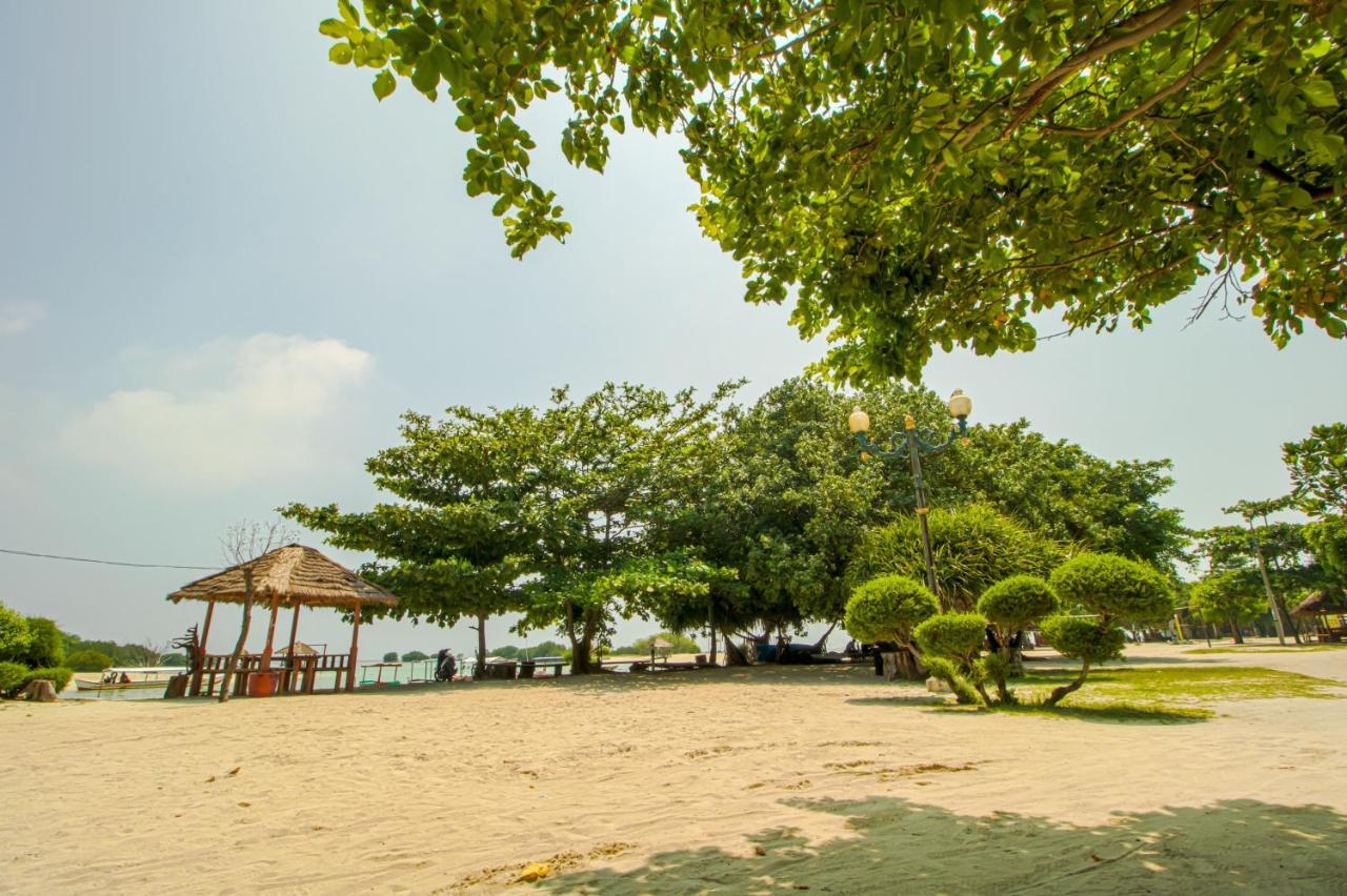 Guerilla Dive Lodge Pulau Pari Jakarta Luaran gambar